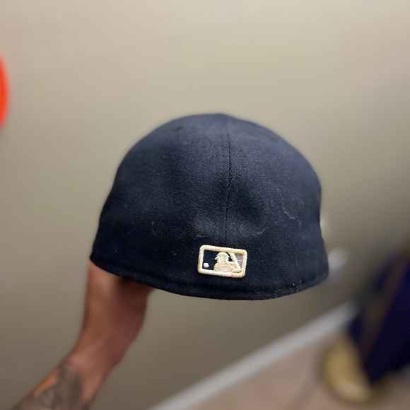 NYY FITTED - Picture 4 of 5
